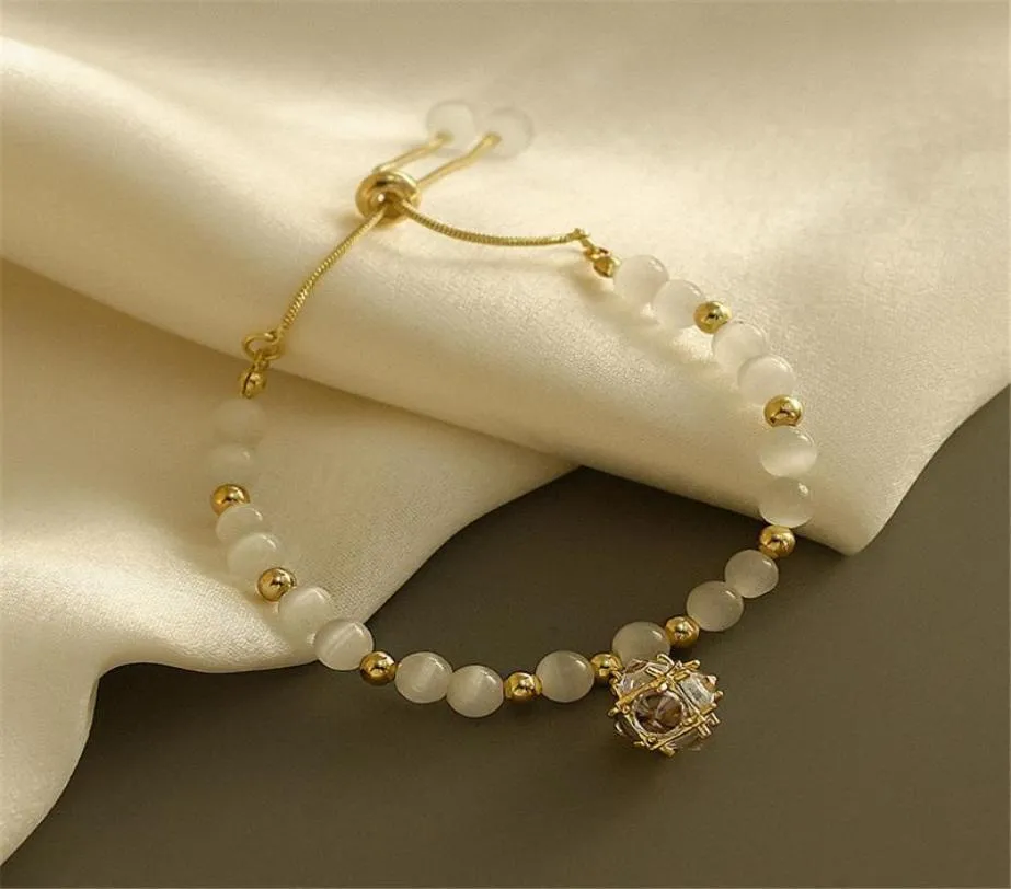 Bracelets de charme Bracelet Opale A réglable Simple Net Net Red Niche Design Send Rhinstone Jewelry1821637