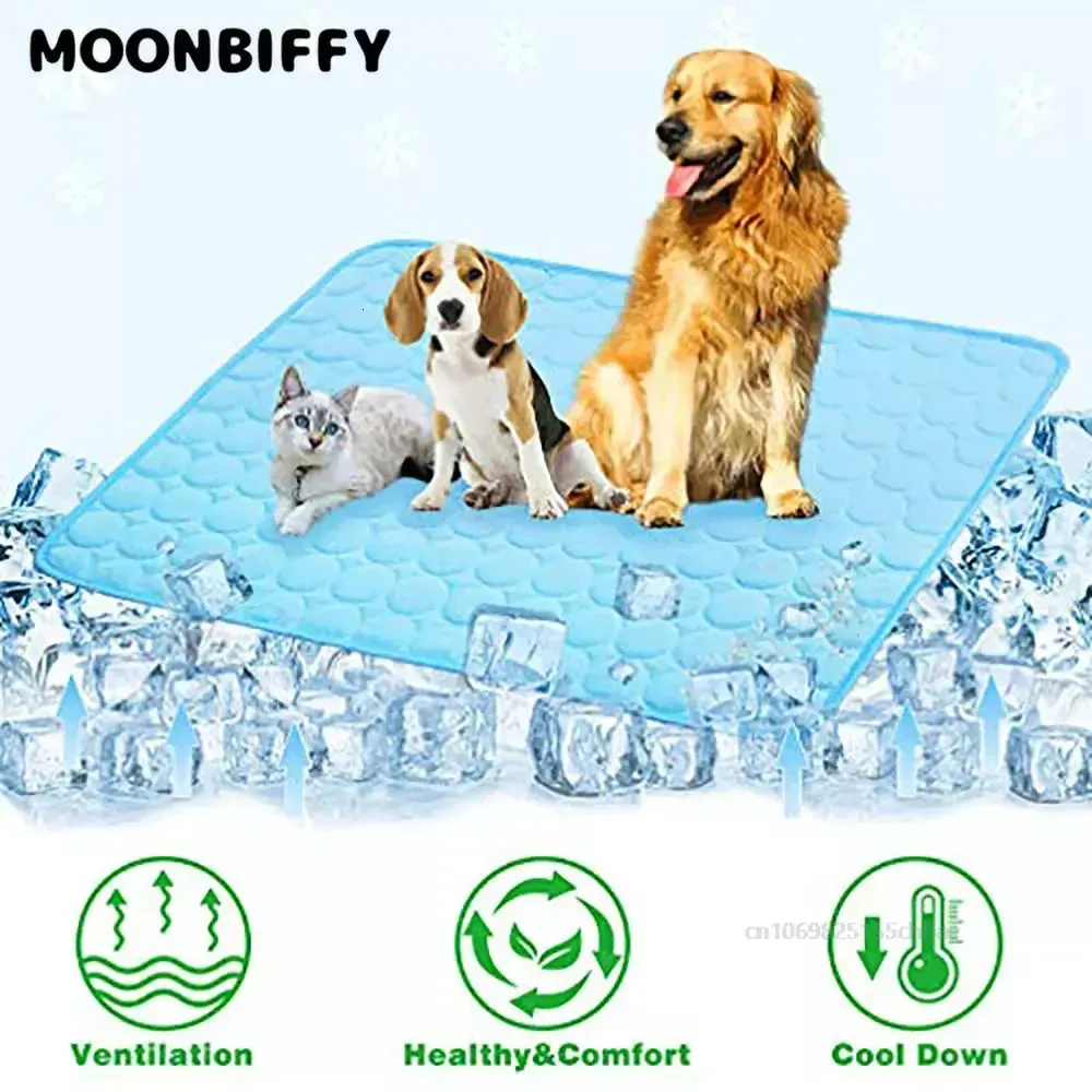 Pet Dog Ice Silk Pad Breathable Cooling Mat Cat Cushion Supplies Large and Small Machine Washable Seat Prevent Sunstroke 240416