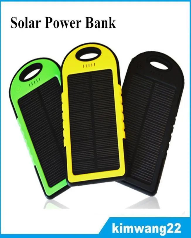 5000mAh Solar Charger and Battery Solar Panel Portable For Cell Phone Laptop Camera MP4 med ficklampa vattentät stötsäkert9543813