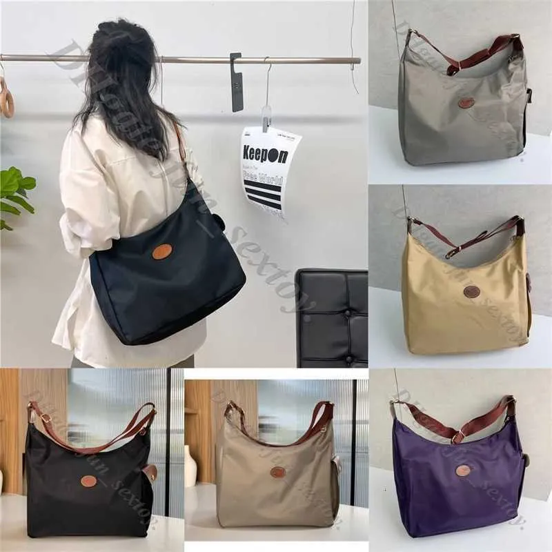 Women Handbag Clearance Retail Quality Wholesale 95% Off Version High in Literary Bags Nylon Luxury Crossbody Student Canvas Girls Bag College Style for Messenger CL