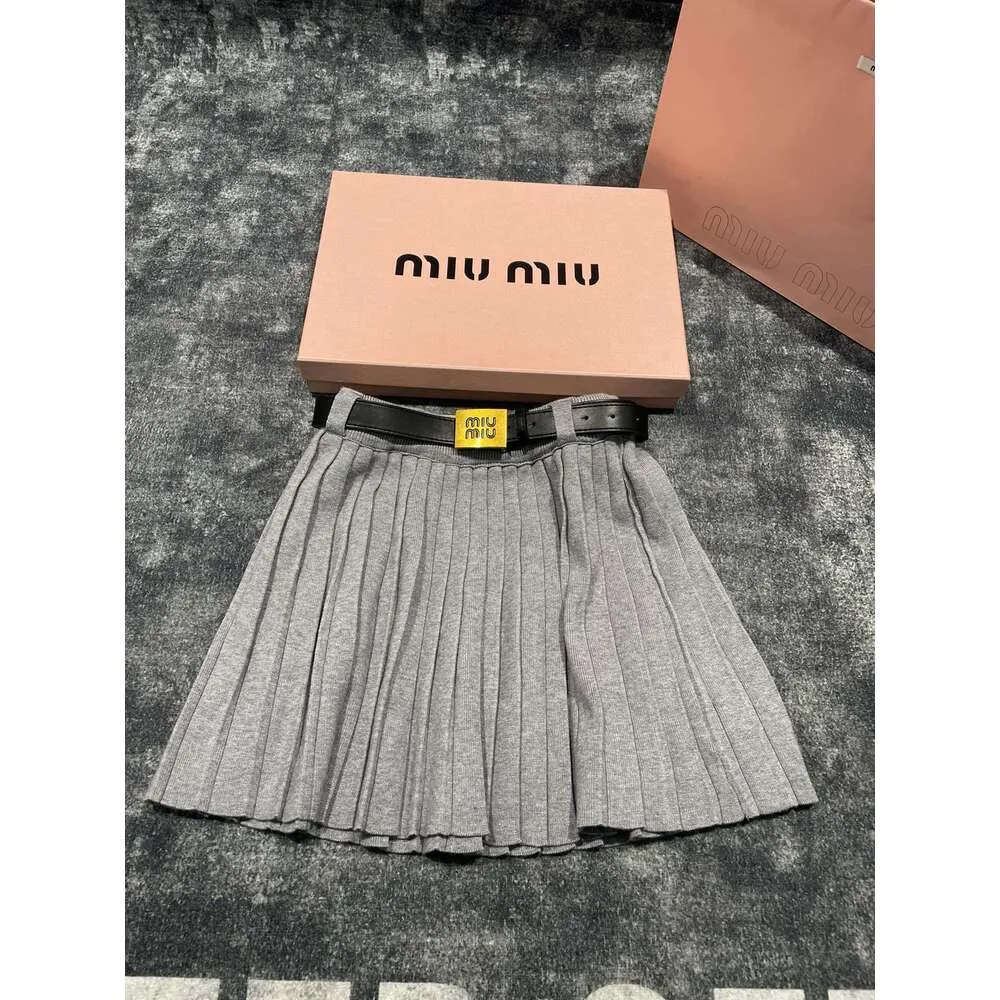 MM Home 23 Autunno/Inverno Nuovo British JK Style Short Shorte Skirt Skirt Women's Metal Belt Belt Versatile