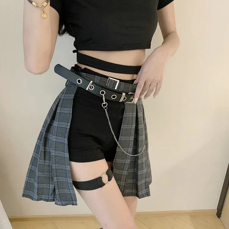 Vrouwelijke punk rok gotische stijl plaid onregelmatige rokken vrouwen asymmetrische hoge taille geplooide mini sexy rok voor seks 240416