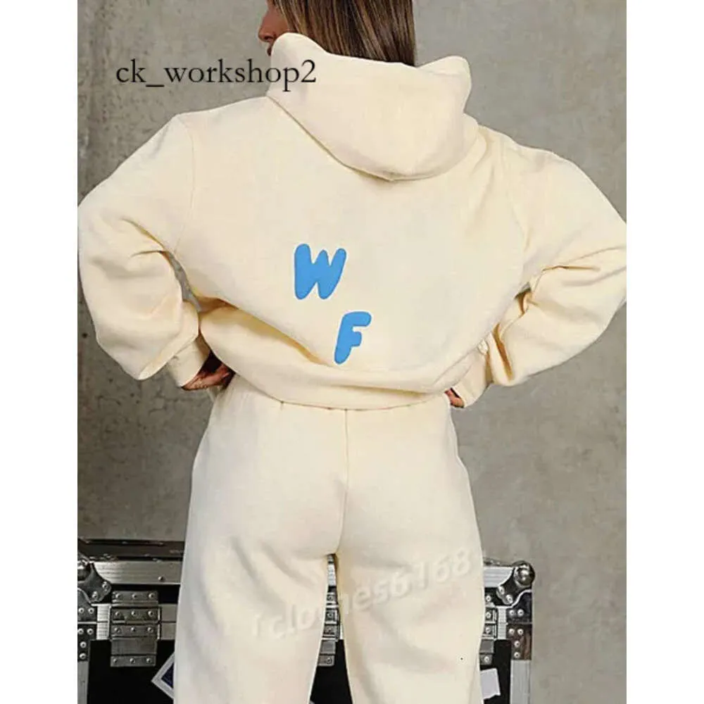 White Foxx Sweat à capuche 24SS FEMMES FOOD FOXX DESSTICAUX DESSTICONS Foxs Tracks Trackshirt White Sweatshirt Joggers Fashion Sports Pullover Femmes Hooded Foxx Street Sportswear 594