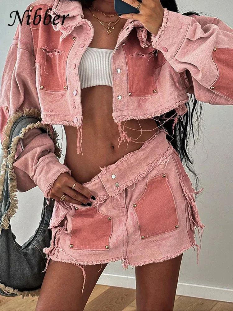 Nibber Pink Patchwork Denim Two -Piece Set Dames herfst Y2K Rapel Jackets Raw Edge Mini Rok vrouwelijke streetwear Daily kledingpak 240411