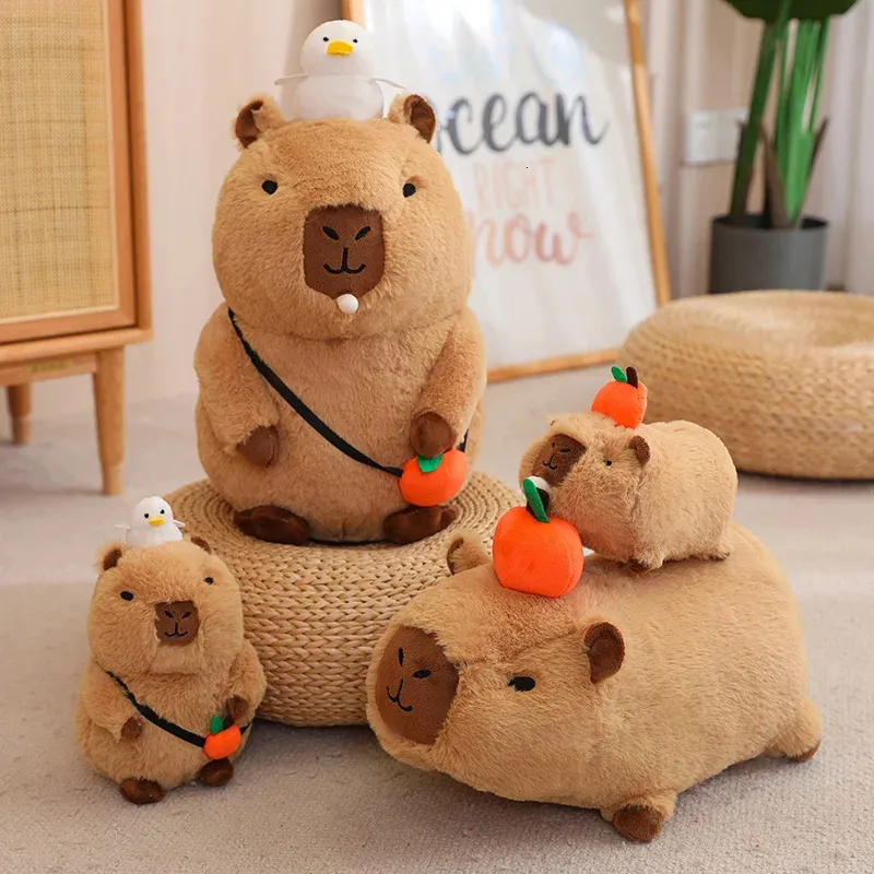 Peluche Capybara 8 Pièces 23 Cm Avec Diadème Fraise - Poupée Douce Et Réaliste - Cadeau Pour Enfants Et Adultes