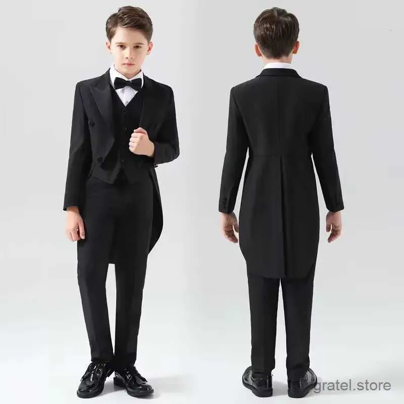 Suits Boys (blazer+yelek+pantolon) 3 parçalı klasik siyah takım elbise çocuk moda ince fit zirve yaka resmi kuyruk katı çocuk zarif düğün takım elbise