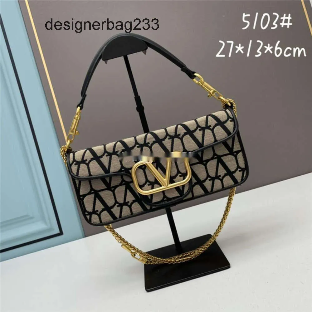 Cowhide omuz vallen harfler lokal koltuk altı tasarımcısı kare deri çanta çanta küçük çantalar tek tuval crossbody moda üst düzey b9dw