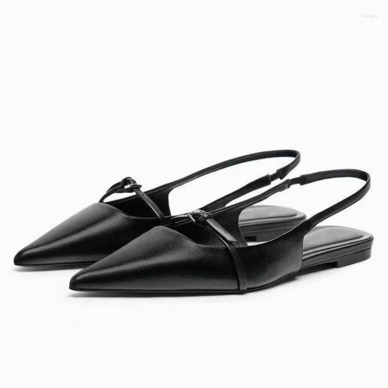 Sandals 2024 Tête de chignon pointu de Black Point de Summer avec une ligne après des zapatillas décontractées sans vide française