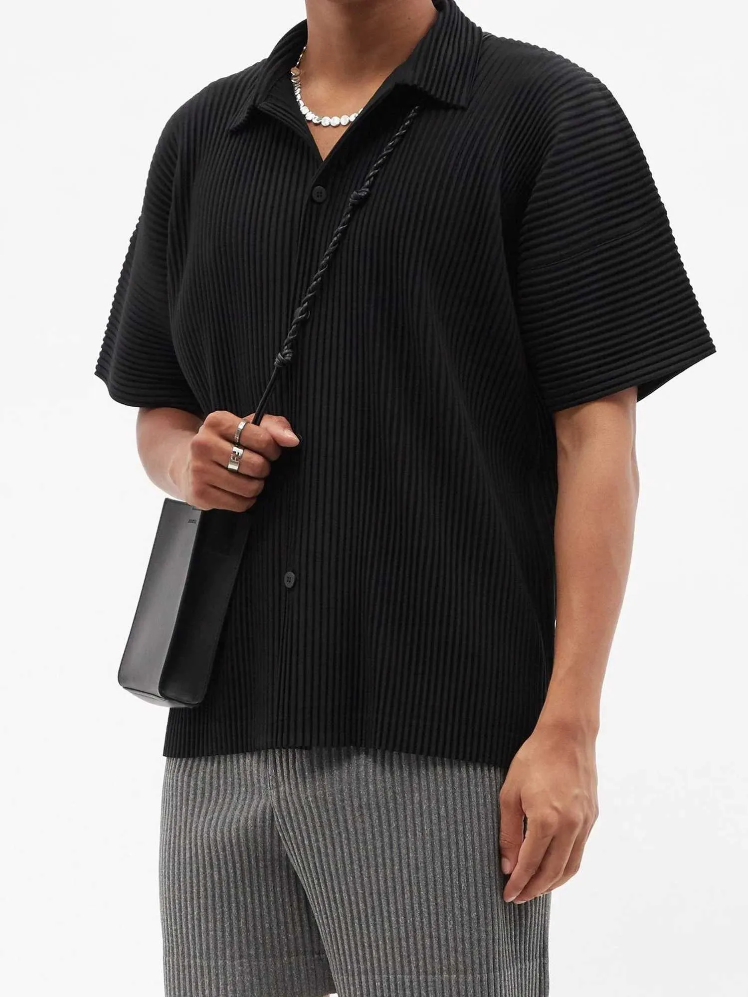 F5NS Men de chemises décontractées Yudx Miyake plissée d'été Homme Plisse Men de la chemise intelligente Collaire Cardigan Single Boîte Harajuku Blouses 240417