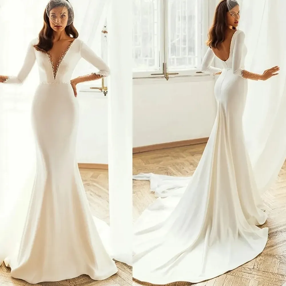 Robes de mariée sirène ivoire simple Sequins de cou de profondeur de cou longs