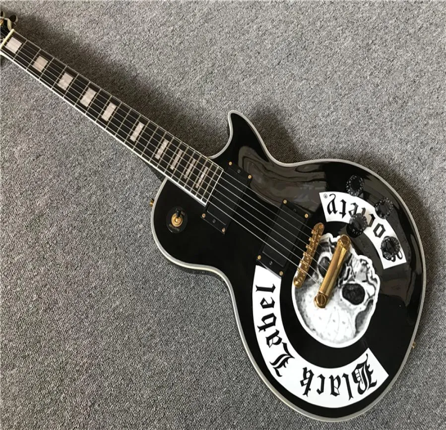 Siyah Etiket Topluluğu Kafatası ile Elektrikli Gitar Desenli Wood Fretboardgolden Hardwaresoffering Özelleştirilmiş Hizmetler9916642