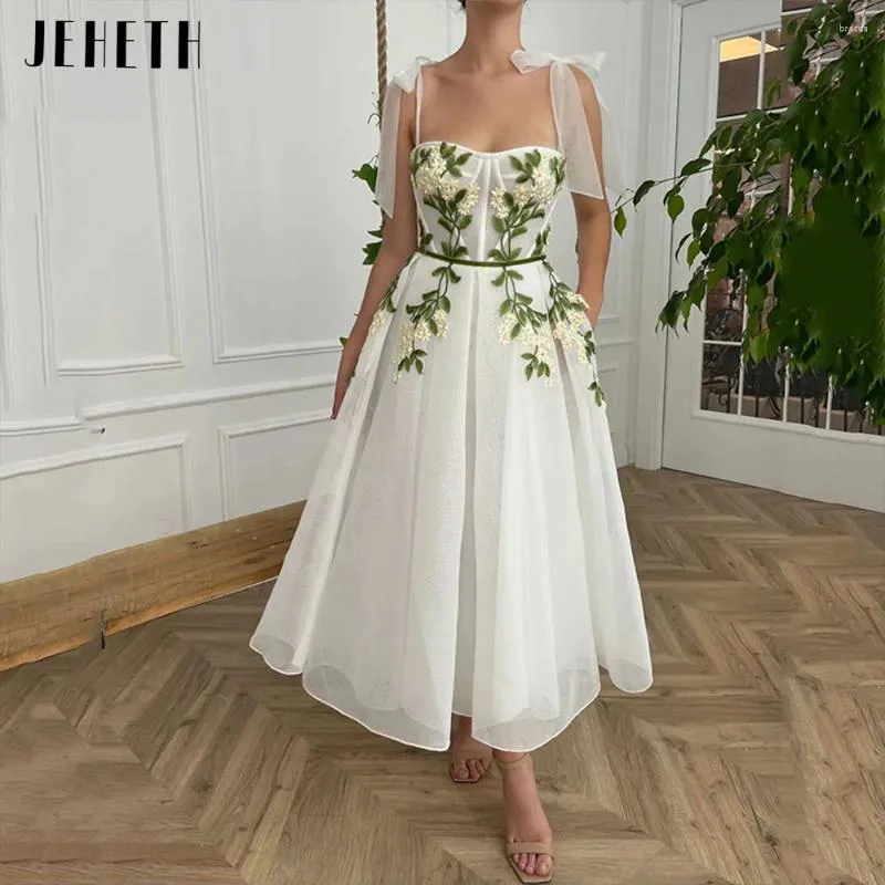 Party Dresses JEHETH White Mesh Fabric Flowers Leaves Pastoral Prom Dress Sweetheart Bow Straps A Line Evening Gown With Pockets Ankle