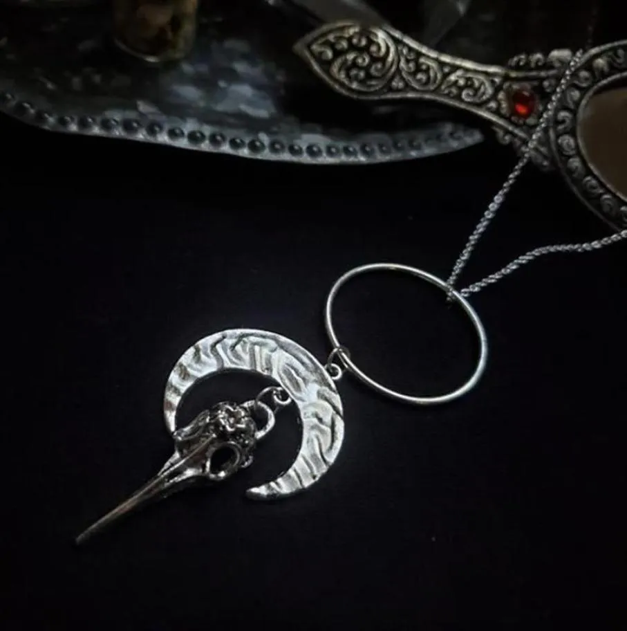 Morrigan Moon Goddess Crow Skull Collier Gothic R Bijoux Pagan Céleste Witch Femmes Gift 2021 Pendant Fashion Long Colliers1301645