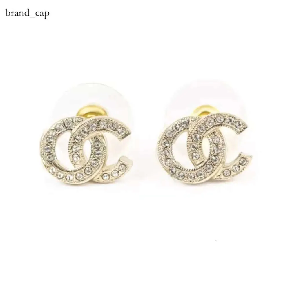 channel C Letter Earrings Studs Women Fashion Simple Designer Rhinestone Pendant Ear Charm Street Party Jewelry Lucky Gold White K Color 925 chanells earring