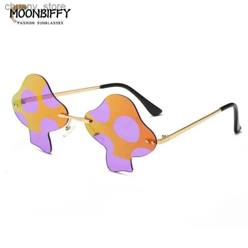 Occhiali da sole 2022 Nuovi occhiali da sole senza bordo di funghi Fashion Fanhip Funny Party Glasses Concave Glasshi Street Shoot Shoot Men Women Y240416