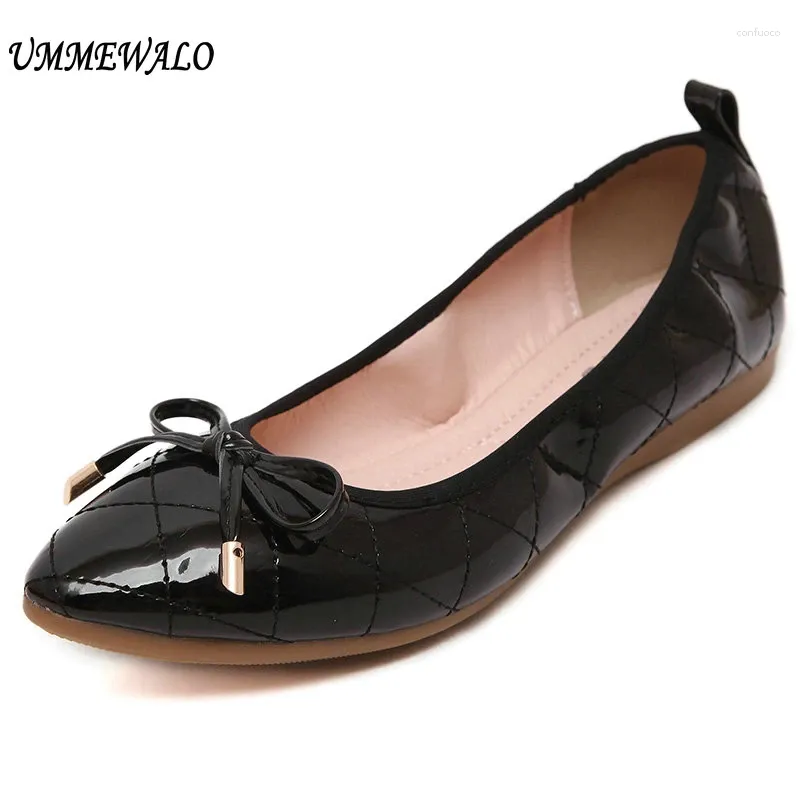 Casual Shoes Ummewalo Soft Paten Leather Flat Women Point Toe Ballet Ladies Bow Designer Rubber Sole