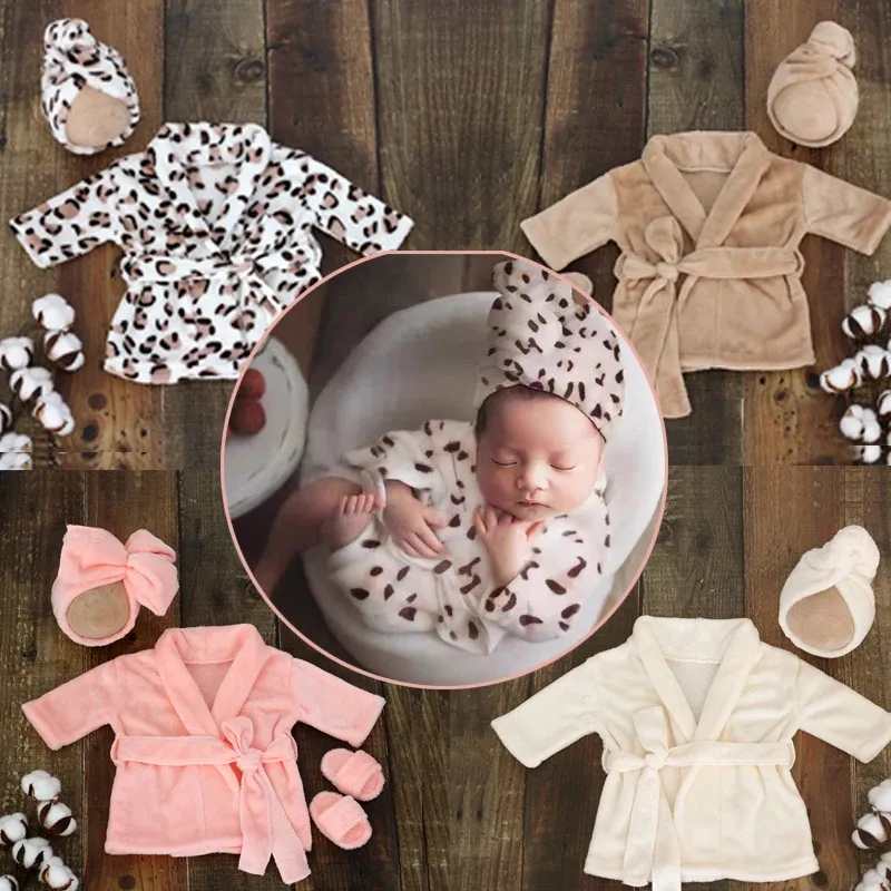 Sneakers nyfödda baby badrock fotografering kläder mjuk fleece mantel huvuddukskor kläder spädbarn pojke tjej kostym handduk set leopard