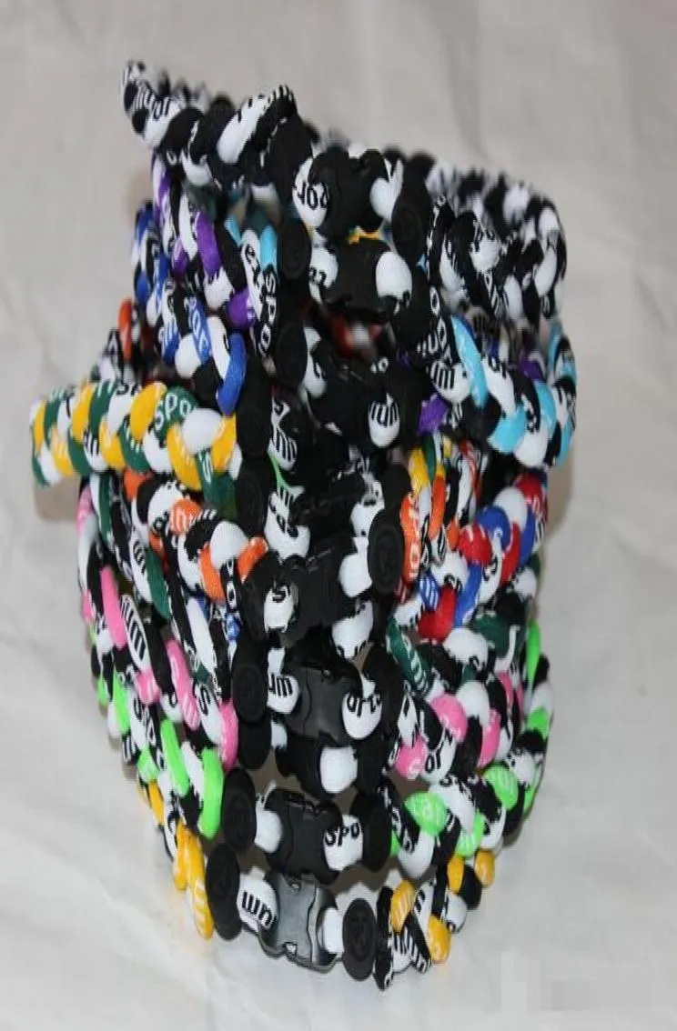 Bijoux pour enfants entiers 3 cordes Tornado Collier de titane tressé Baseball Football GermaniumTitaniums de nombreuses couleurs Taille3785100