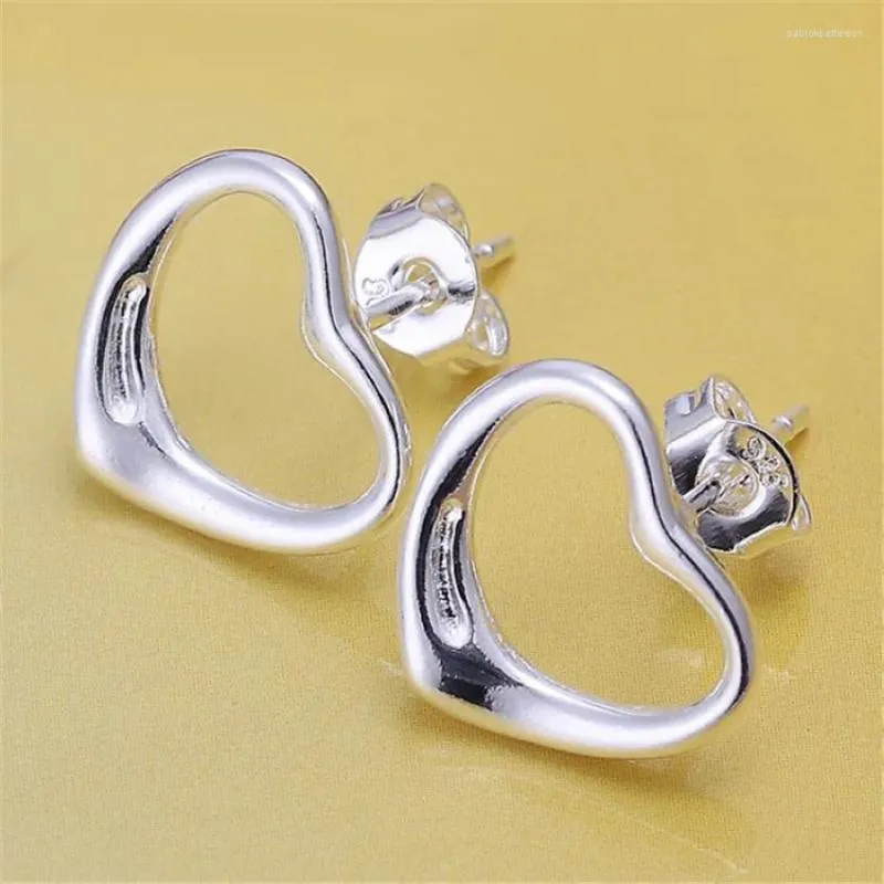 Boucles d'oreilles 925 STERLING Silver Romantic Heart Studs For Women Luxury Fashion Party Accessoires de mariage Bijoux Cadeaux de Noël