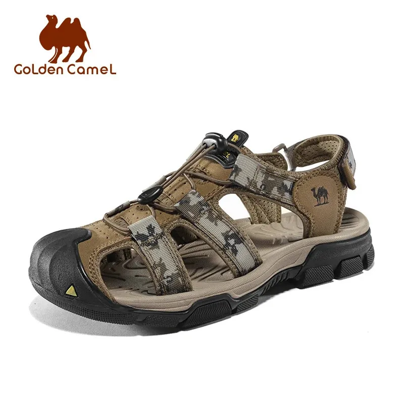 Sandálias de couro de camelo dourado Sandálias Summer 2023 Luxury Brand Plataform Sandal Beach Shoes para homens chinelos de moda FLIP 240415