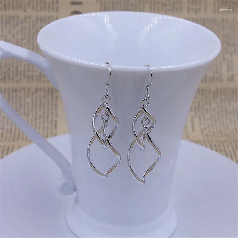 Dangle Ohrringe Qualität Sterling Silberschmuck Pretty Ohrring Mode Quasten für Frauen Großhandel