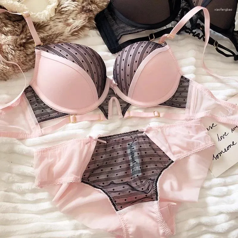 Beha's stelt Franse sexy contrastkleur kant op push-up ondergoed grote size meisjes dikker bh hollow out Deep-v nek vrouwen lingerie pakken