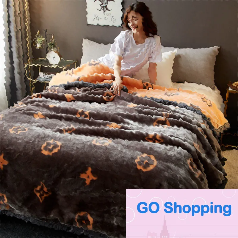 Top Winter Class a Thickened Super Soft Warm Laschel Blankets Flannel Coral Fleece Dormitory Cover Blanket Factory Direct Sales