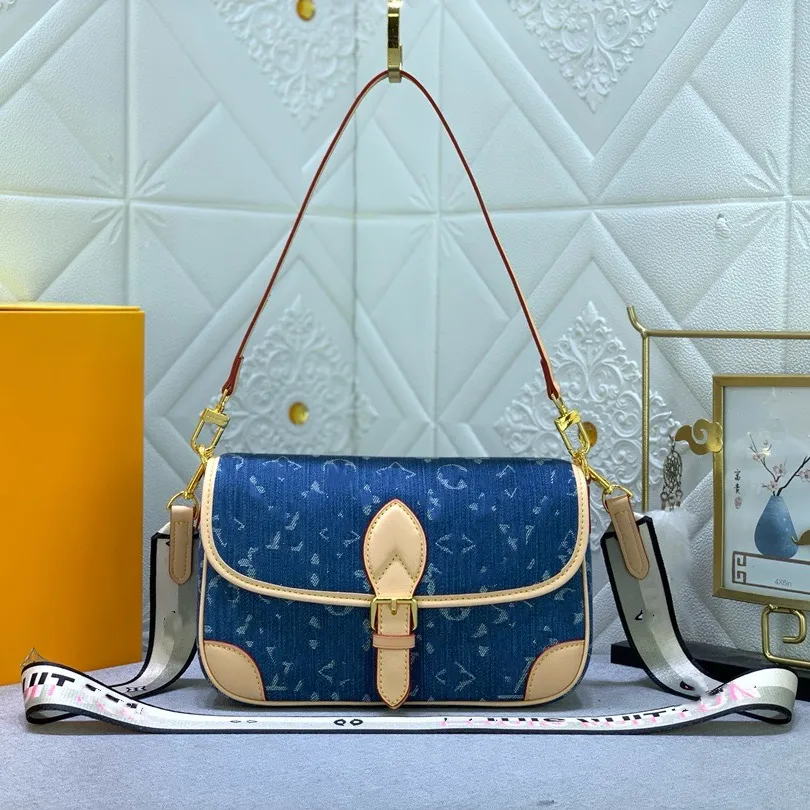 Många stil! Ny 10A Luxury Designer Bag Women Denim Tote Bag Diane Satchel Bag axelväska Handväska Crossbody Bag Canvas Messenger shoppingväska Purse Plånbok ryggsäck