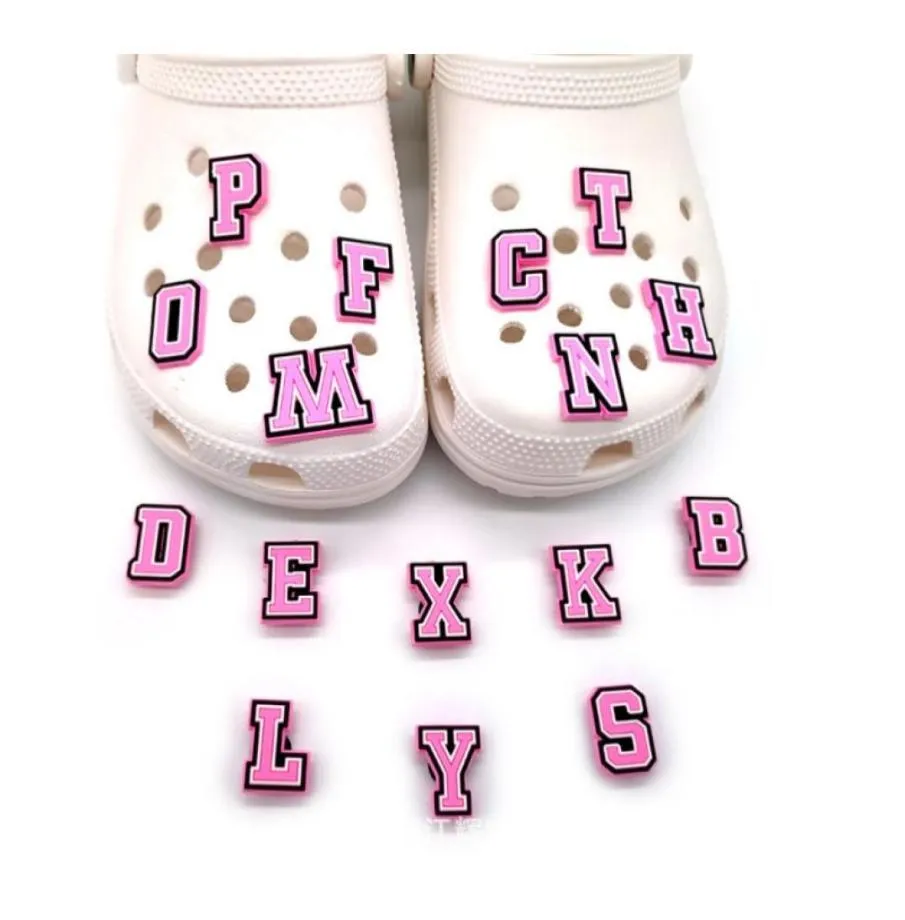 Fashion Shoe Halloween Charms Dekoracja buty Bugi Pinsy Buttons Pink English Capital Letters Numer Kids Party 2297729