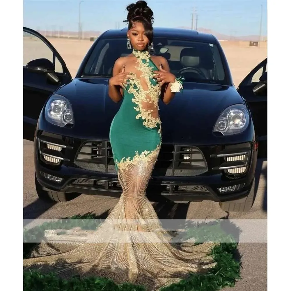 Mermaid Long Green Prom Dresses Halter Lace Appliques Feathers lovertjes verjaardagsfeestje Sparkly Evening Jurken Robe de Bal