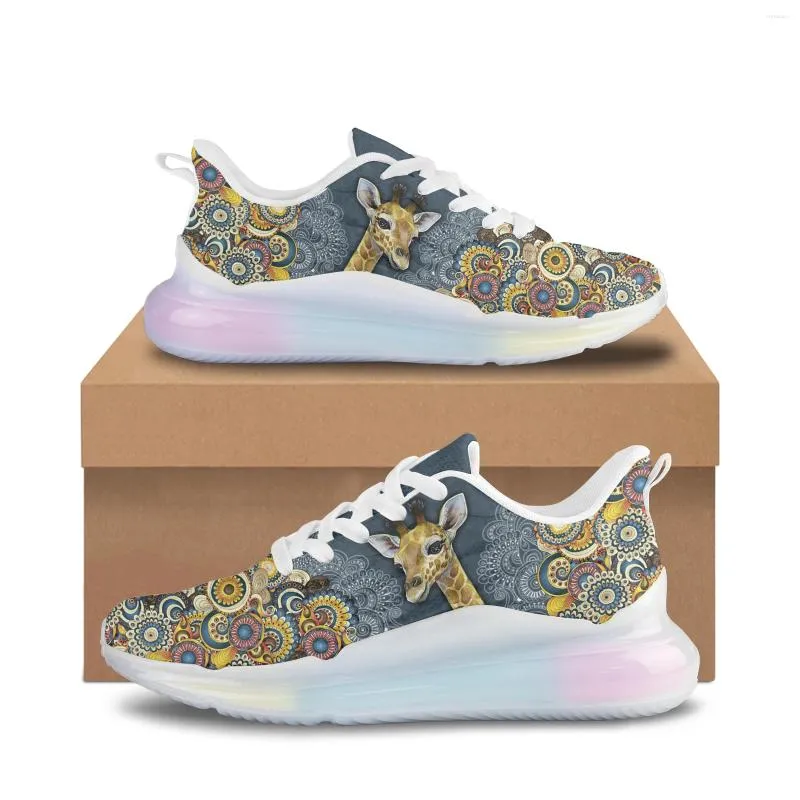 Scarpe casual in stile bohémien carino giraffe design cuscino aria cuscino in rete sneaker sport esterni traspiratori ainbow gradiente colore spessa