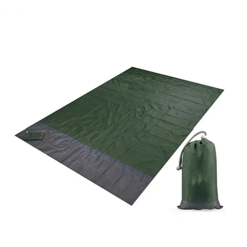 屋外キャンプナイロンポケットピクニックマットウォータープルーフ便利な折りたたみ式芝生ビーチマット防水マット240408