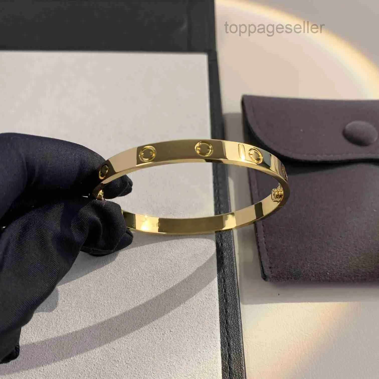 Love-Serie Gold Bangle für Mann Au 750 Gold plattiert 18 K 16-21 Größe mit Schachtel mit Schraubendreher 5A Premium Geschenke Paar Armband 052