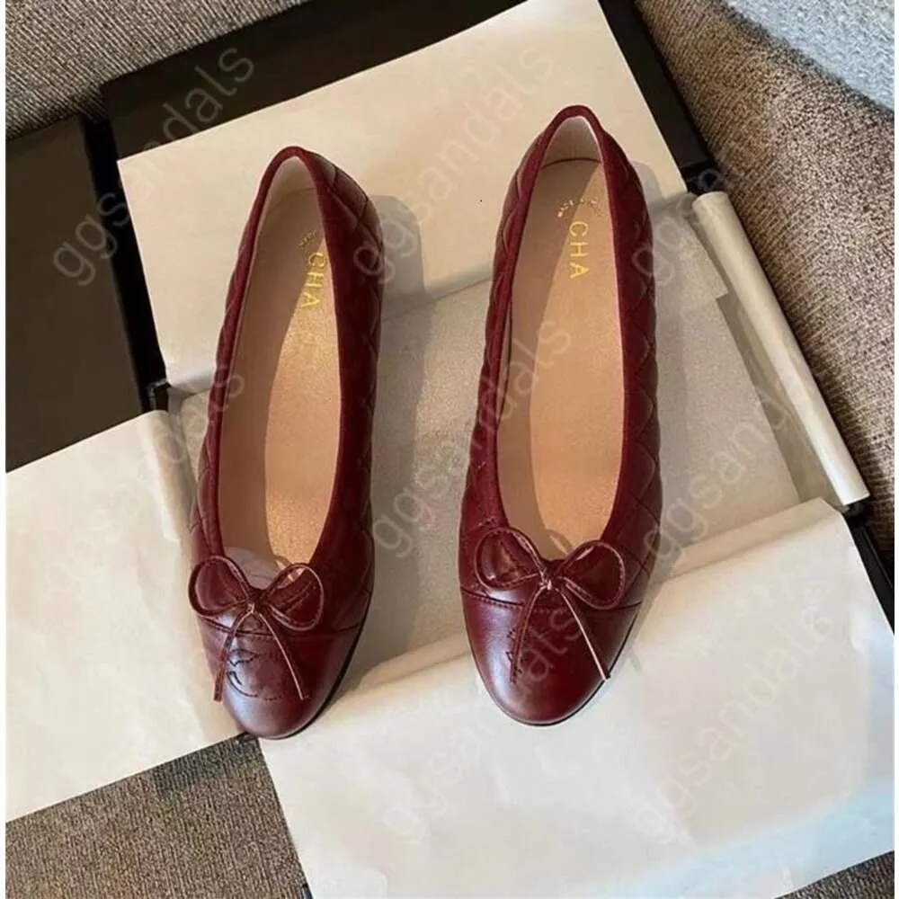 Designer ballet flats casual shoes two color patchwork classic fashion designer sandals women shoes round toe in nude