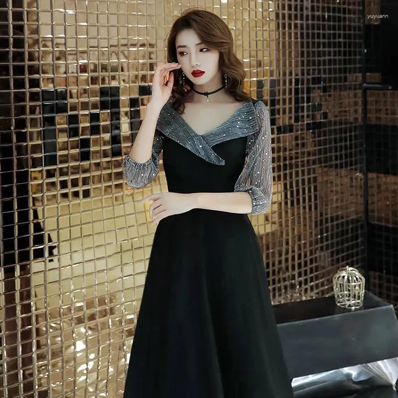 Casual Dresses Korean Women Sharcing Fashion Temperament Precise Over Evening Dress Kjol Kvinnlig Svart Senior Texture V-ringen Långärmad