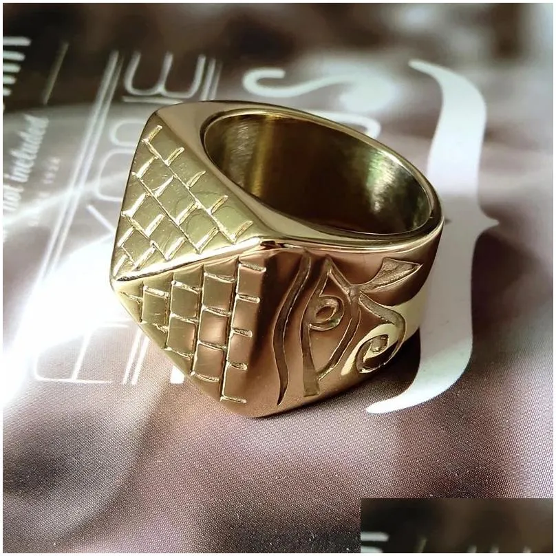 Полоса кольца валично мужское пирамида кольцо Horus Eyes Anubis Pattern Triangle 14k желтого золота Ceometric Jewelry для мужчин бросает Dh5qd