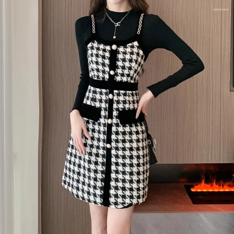 Arbetsklänningar kvinnor Autumn Winter Velvet Stitching Houndstooth Dress Sticked Top Two-Piece kostym liten doft elegant ärmlös dam