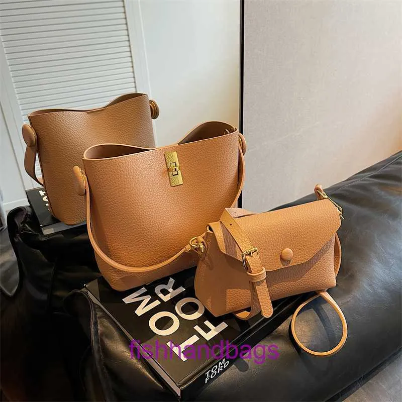 Factory Outlet Wholesale selinss Tote bags for sale High end Fashion Bucket Bag Womens New Single Shoulder Crossbody Large Capacity Soft With Original Logo