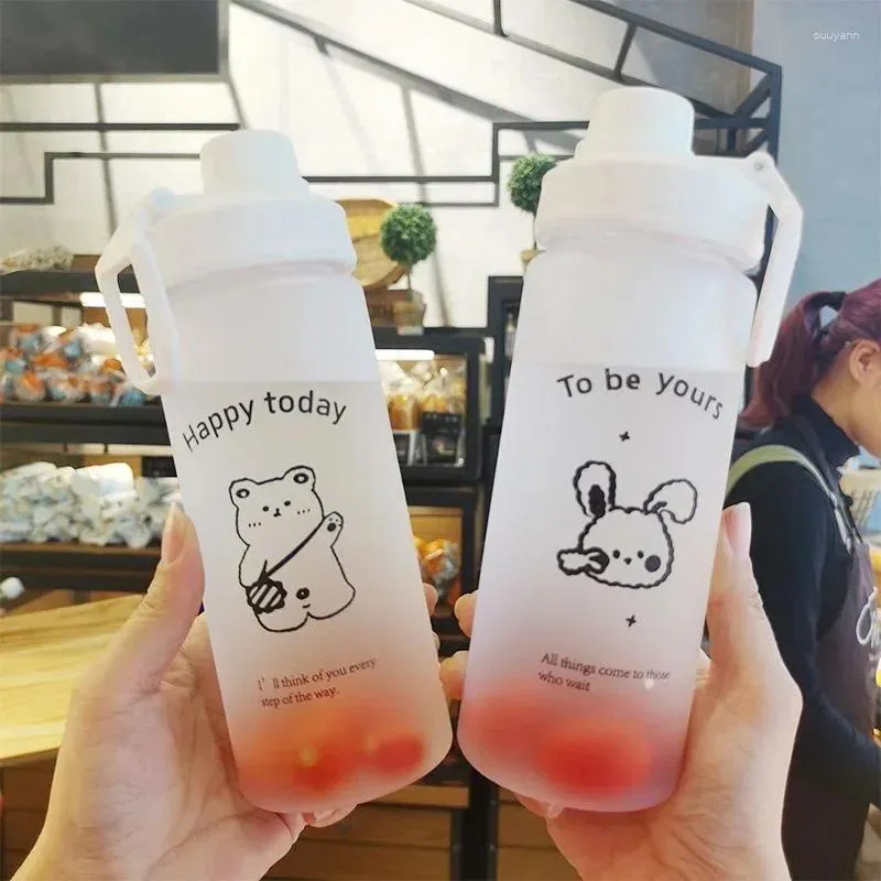 Bouteilles d'eau 500 ml de bouteille givrée dessin animé Animal Boire avec du plastique en plastique mignon tasse de boisson dynamique.