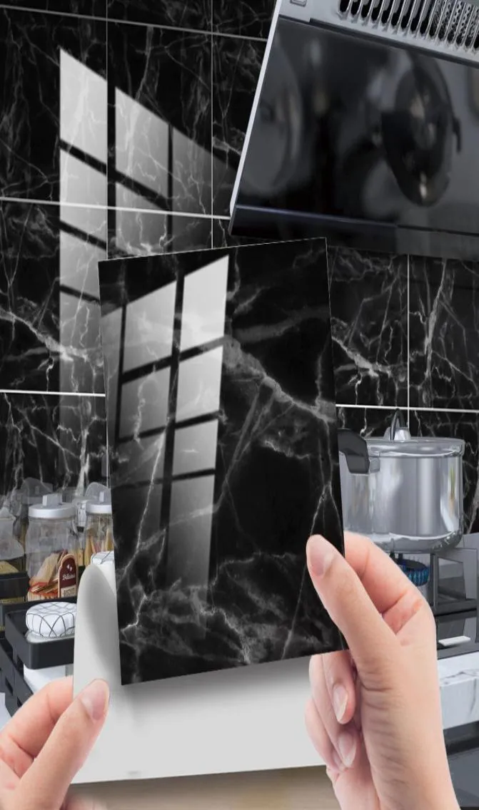 大理石のタイルステッカー自己接着型防水PVCステッカーバスルームキッチンの装飾家の豪華な黒い3Dウォールパネル7356513