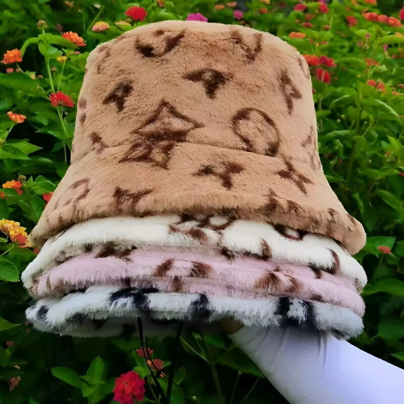 Erkek kadın tasarımcısı lüks vintage beyzbol kapakları moda full pembe harfler çiçekler geniş tüylü kış sunhats rpu9