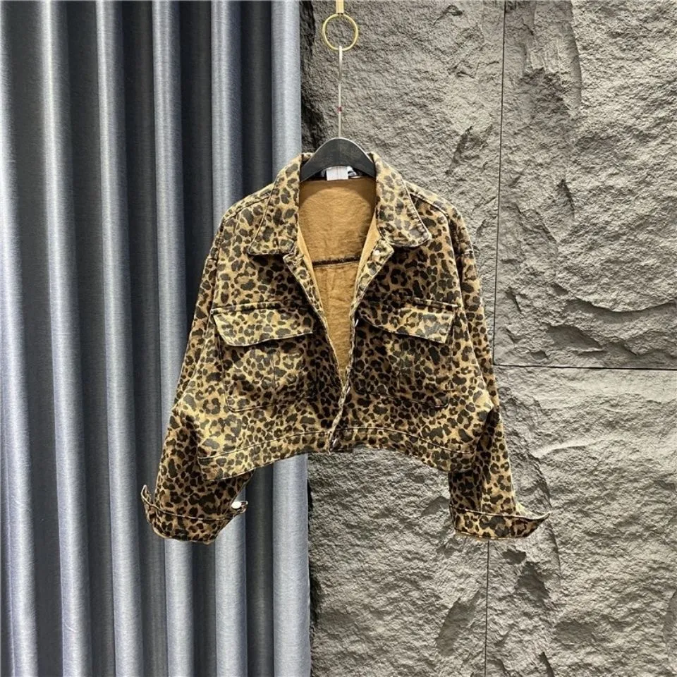 Girls Spring och Autumn New Leopard Print denim Kort kappa Barn mode Lous Casual Leopard Print Big Pocket Coat