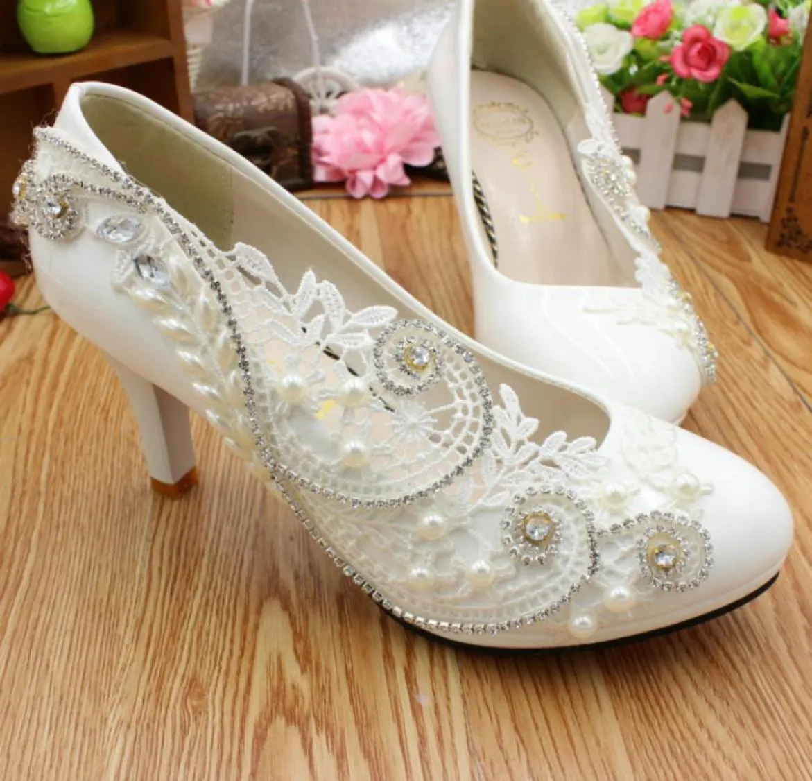 Custom Made Bridal Wedding Shoes 2021 Platforms Kitten High Heel Lace Pearls Crystals White Party Shoes for Brides Bridesmaid Roun4939993