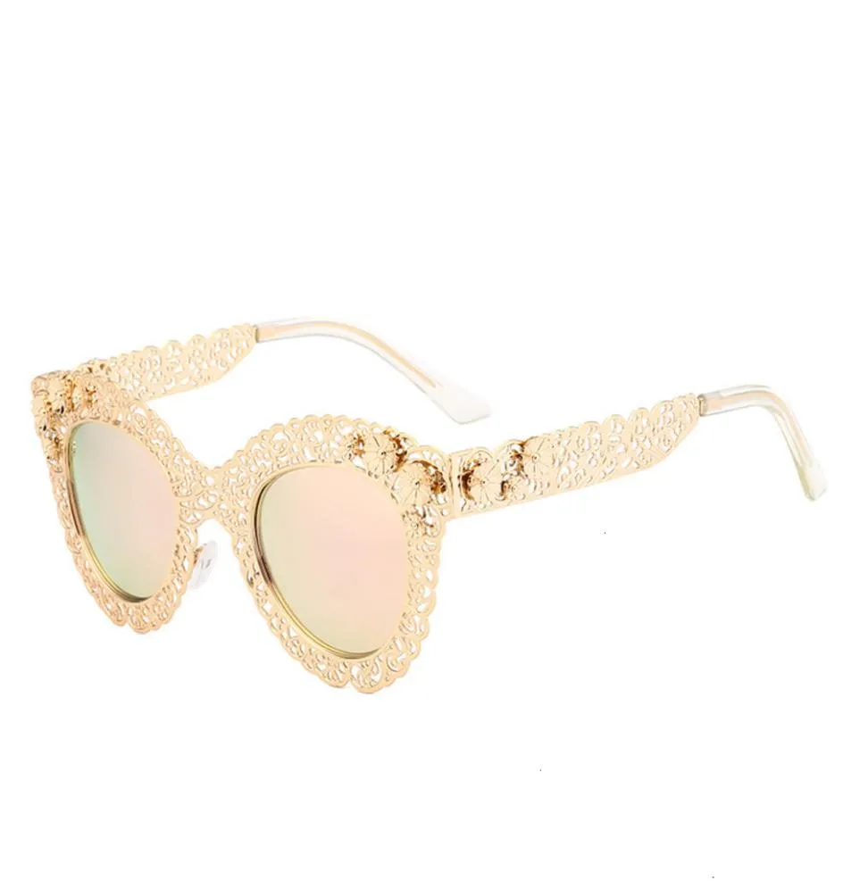 Style de rue Hollow Out dentelle Femmes à la mode verres de soleil 2021 Lunettes de soleil de fleurs7134085