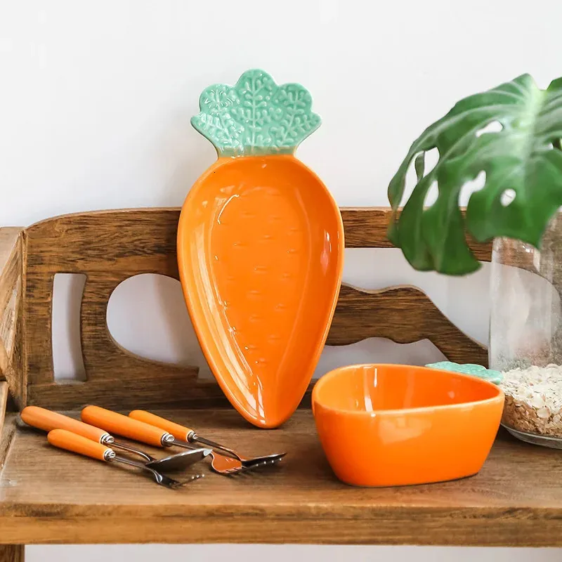 Carrot Shape Table Voleille en céramique Assiette à la maison Plaque de salade de fruits ménage
