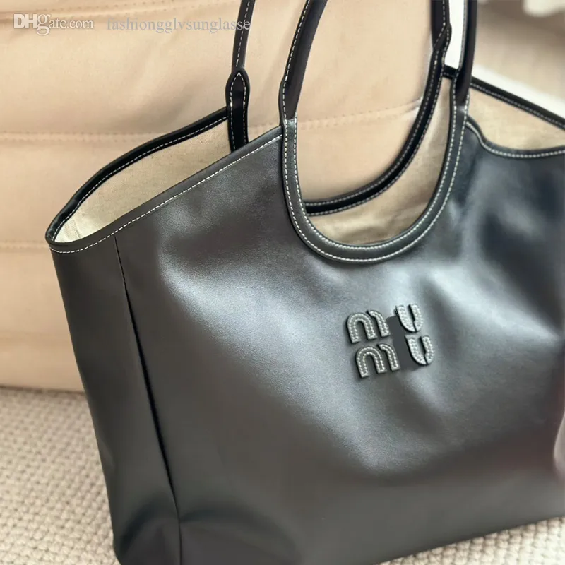 Sac de créateur de sacs à main à la mode et à la mode pour femmes de haute qualité sac en cuir autarmous sac de vacances sac de vacances pour femmes