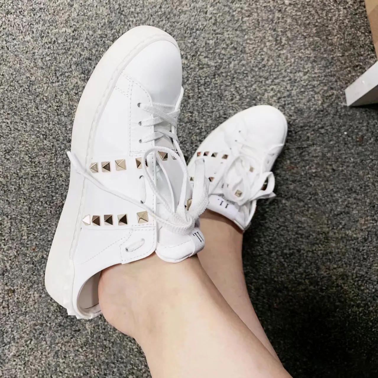 Sneaker Sneaker Top Quality Casual Shoe Designer authentine en cuir en cuir Travel Fashion Run Shoes Ladies Walk New Style Spring and Fall Outdoors Luxurys Flat Trainers