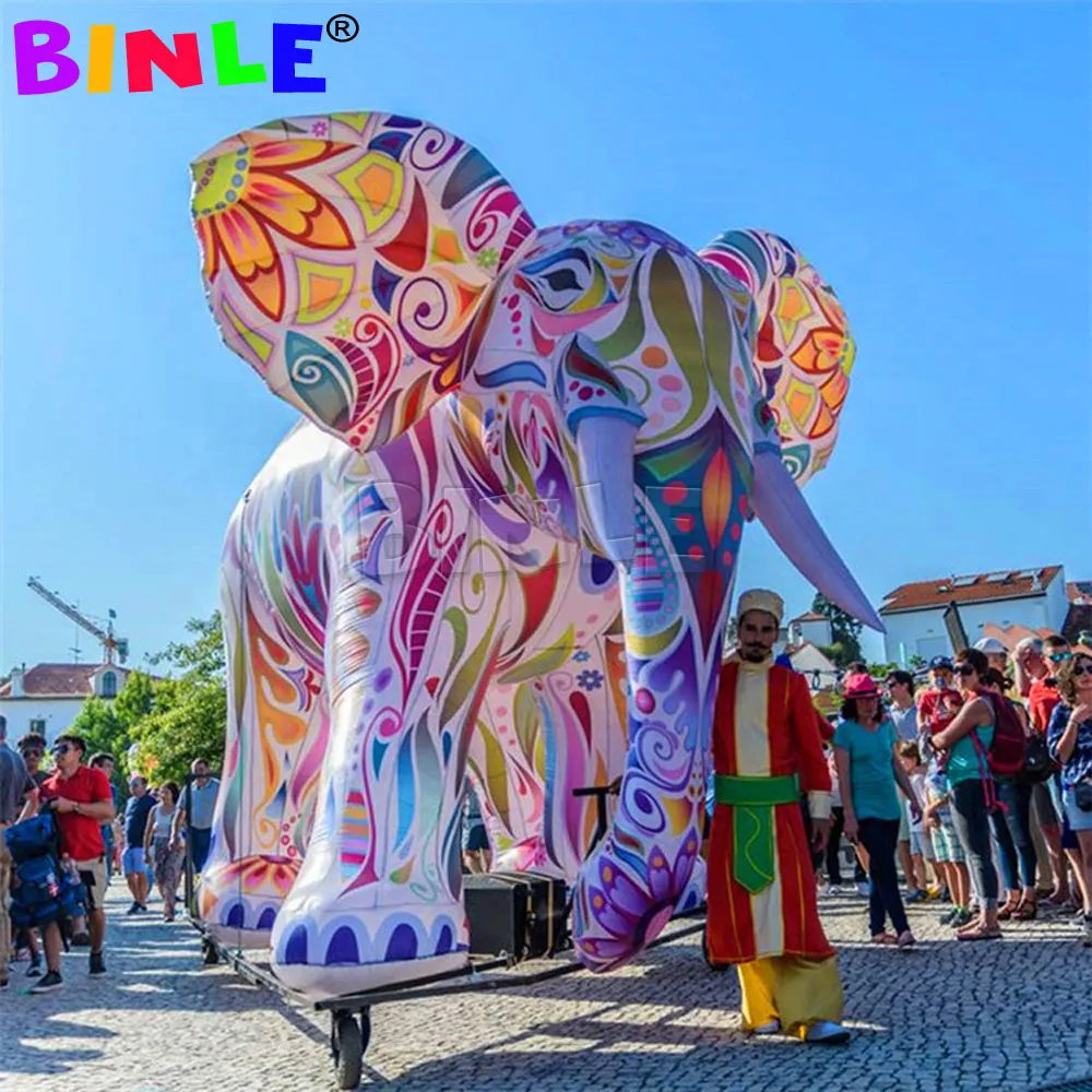 Scène colorée grande décoration de dessin animé d'éléphant gonflable pour fête / événement / concert