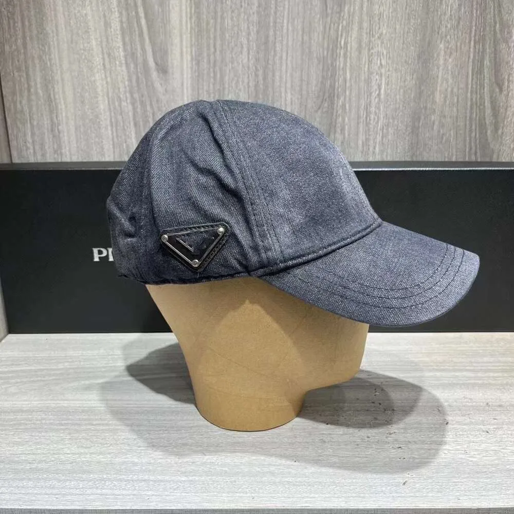 Cappello per design europeo di designer di Pras tinti P Nuovo Denim Tanning Versatile Coppia UNISEX Coppia unSex Cappello da baseball XAGS
