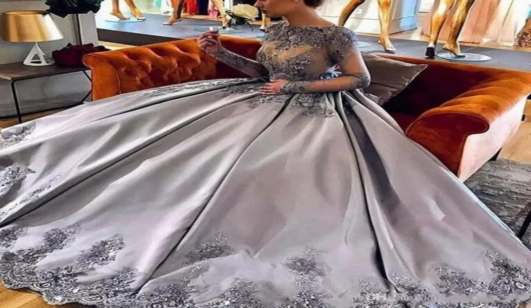 Amazing Silver Long Sleeves Ball Gown Quinceanera Dresses 2020 New Lace Appliques Formal Prom Evening Gowns Luxury Pageant Celebri3084096